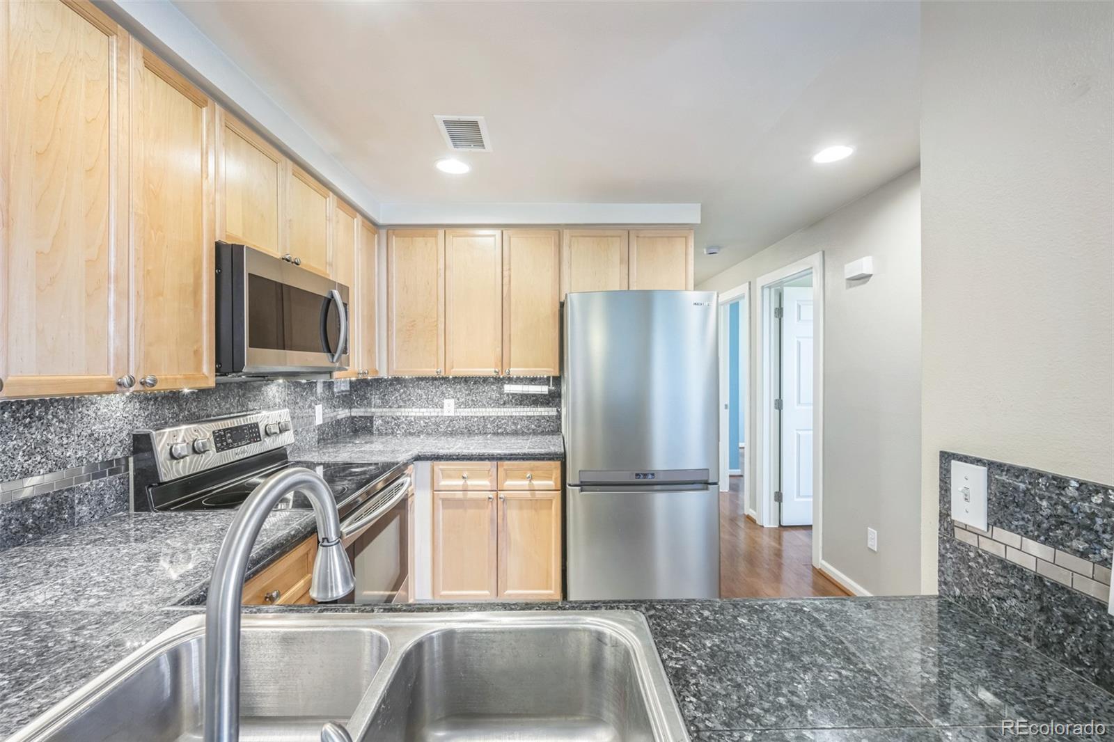 2808 Syracuse Street Unit: 216