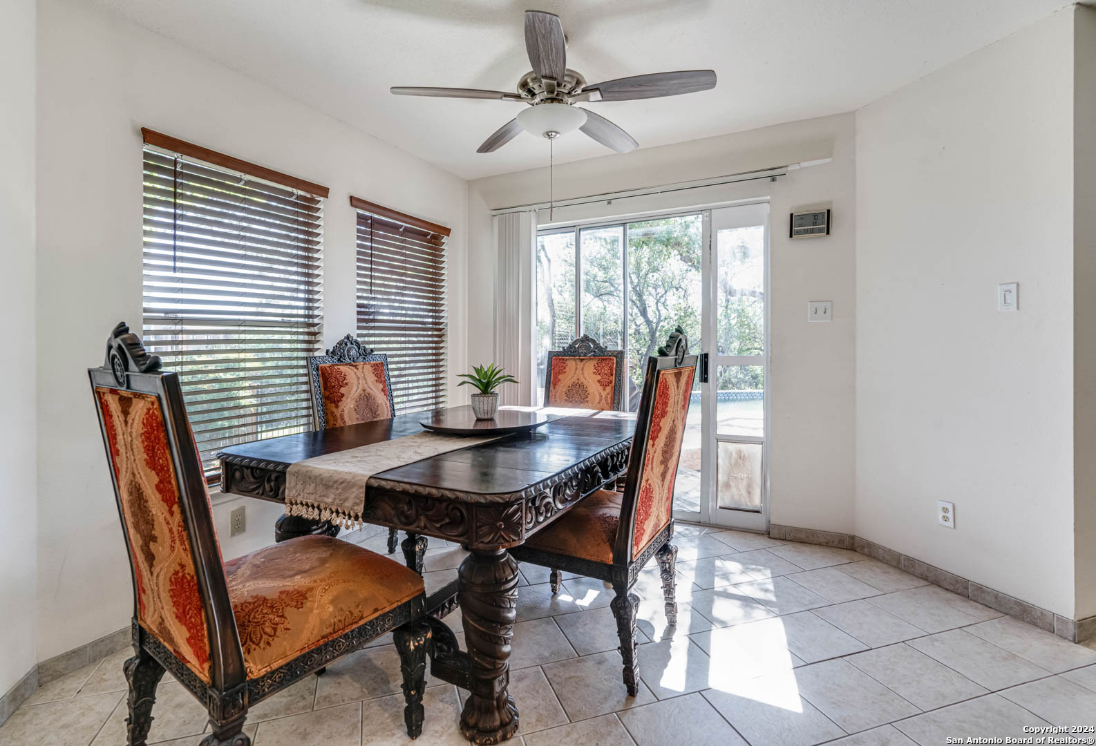 1343 Pecan Station