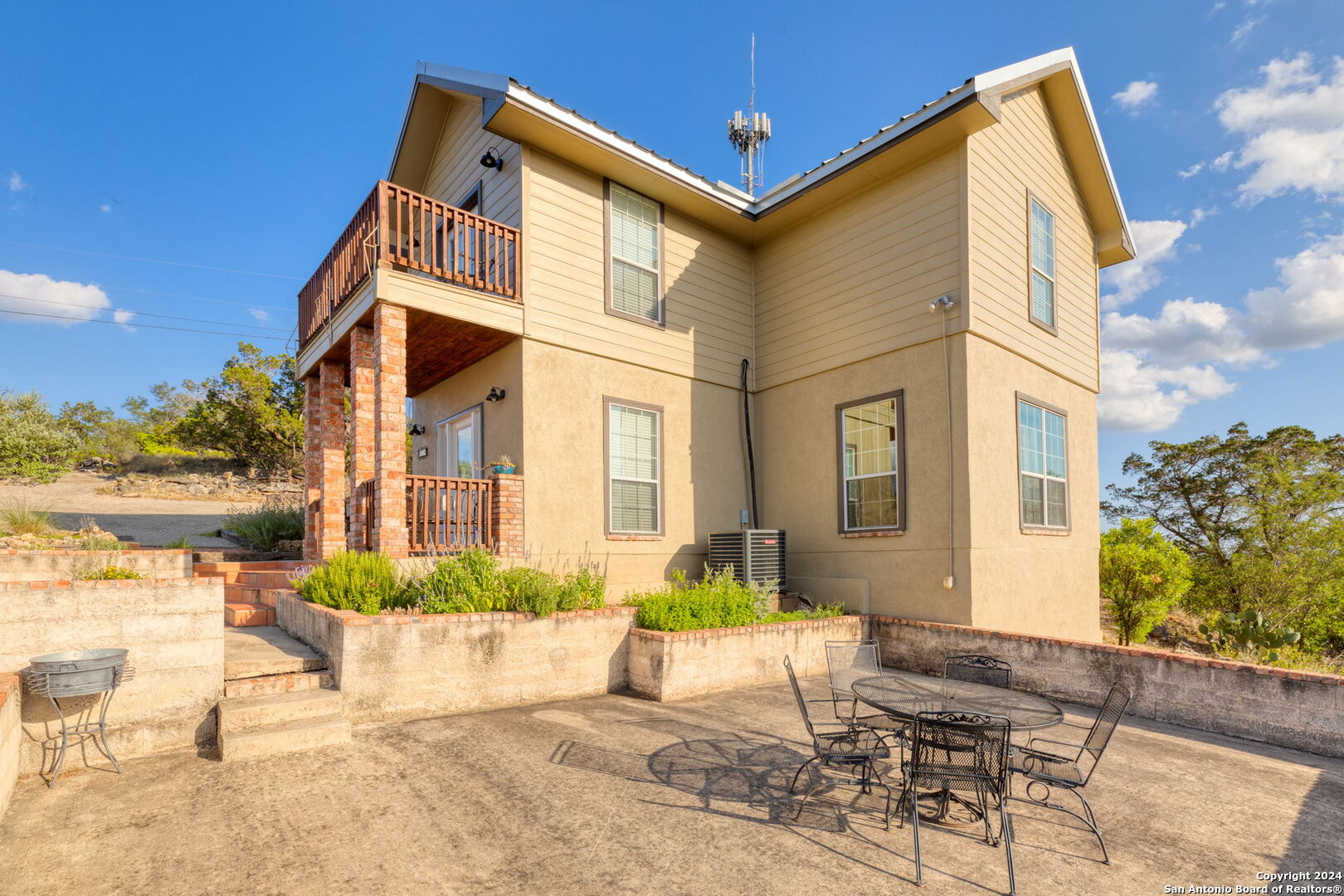 552 Cat Claw Mountain Rd.