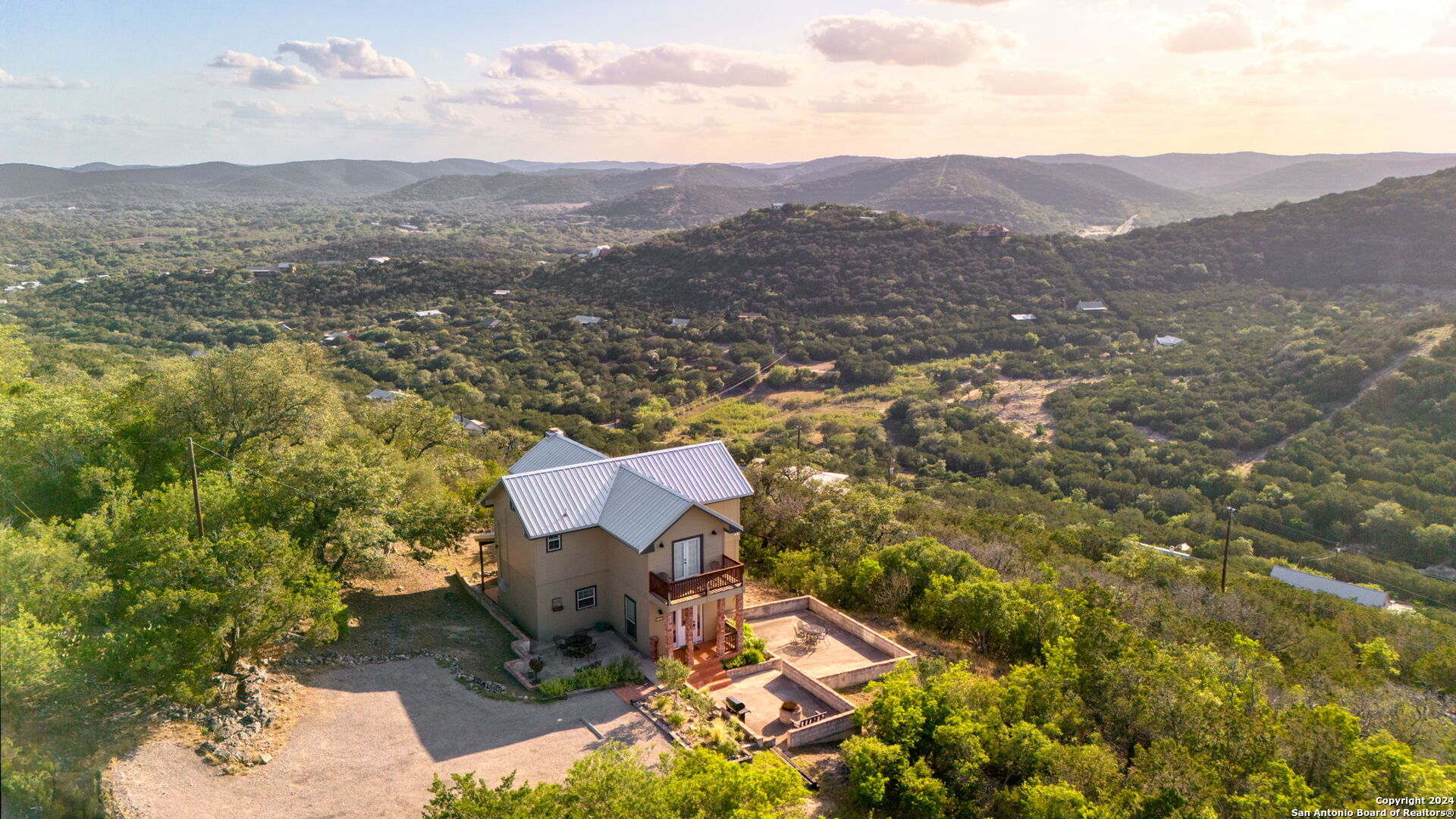 552 Cat Claw Mountain Rd.