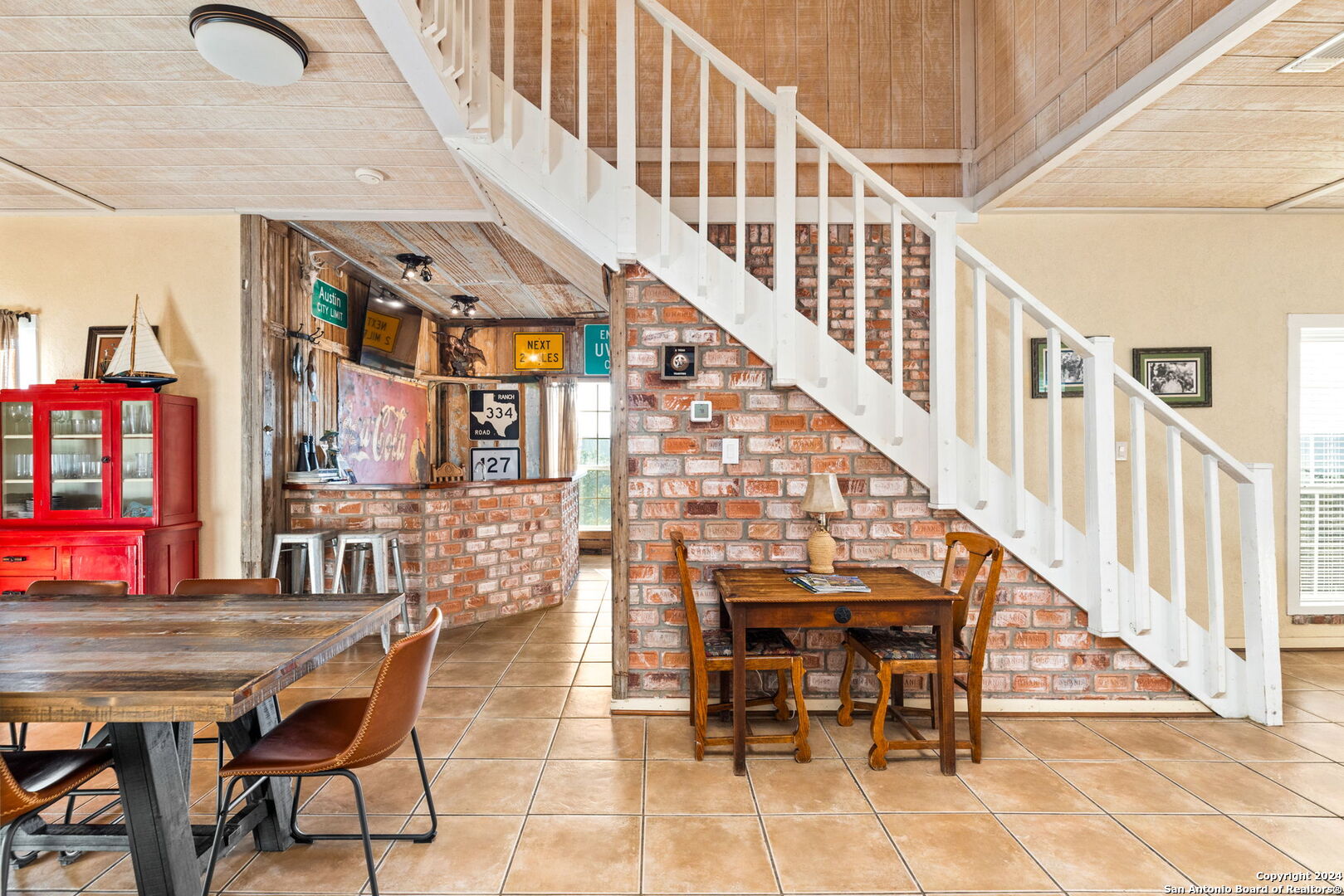 552 Cat Claw Mountain Rd.