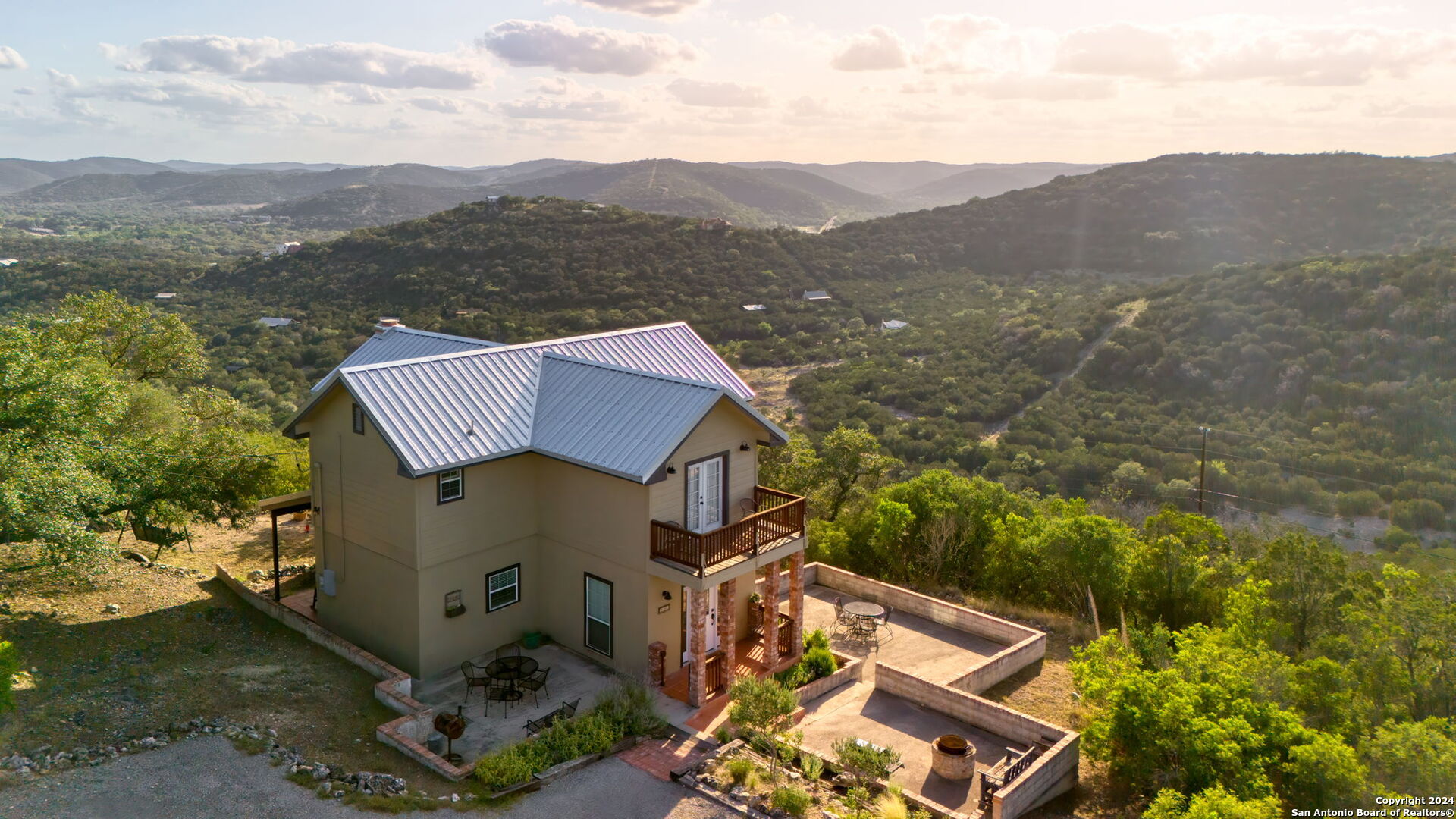 552 Cat Claw Mountain Rd.