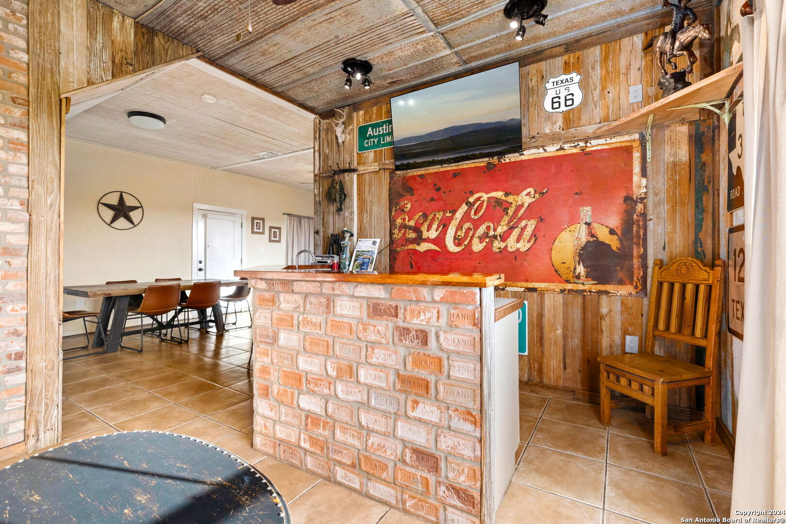 552 Cat Claw Mountain Rd.