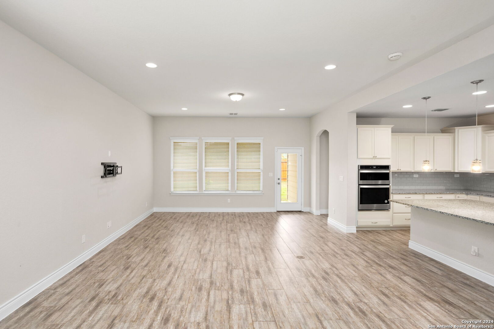 7618 Desperado Way