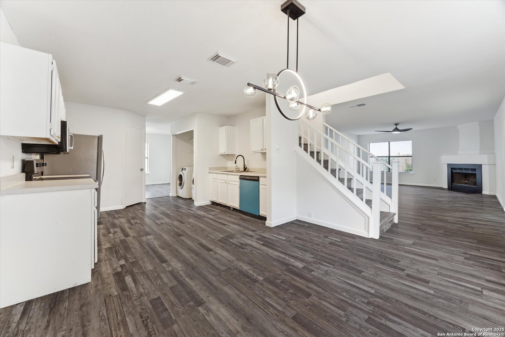 7310 Roveen Trail