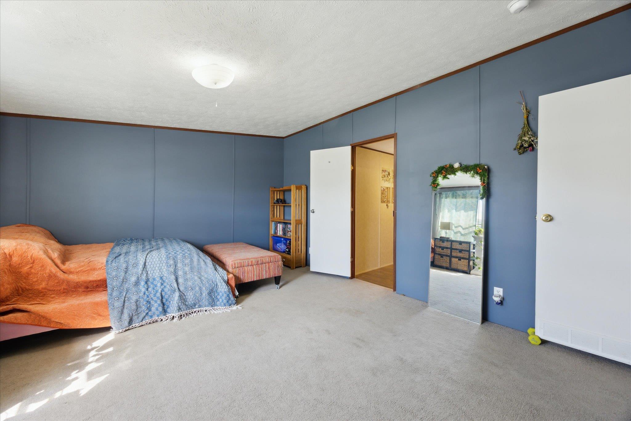 237 Southfork DR