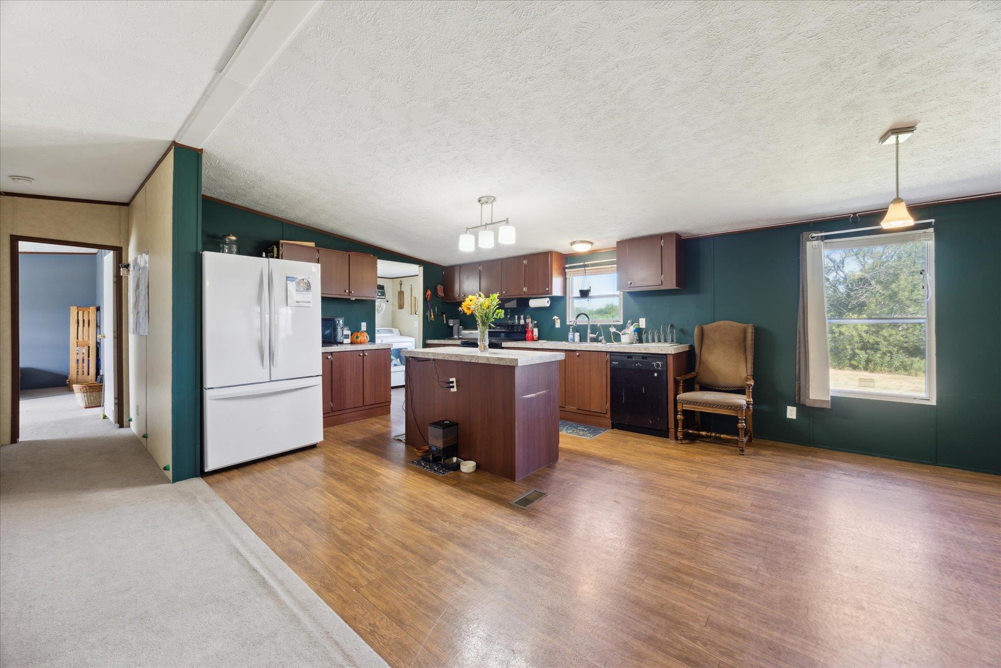 237 Southfork DR