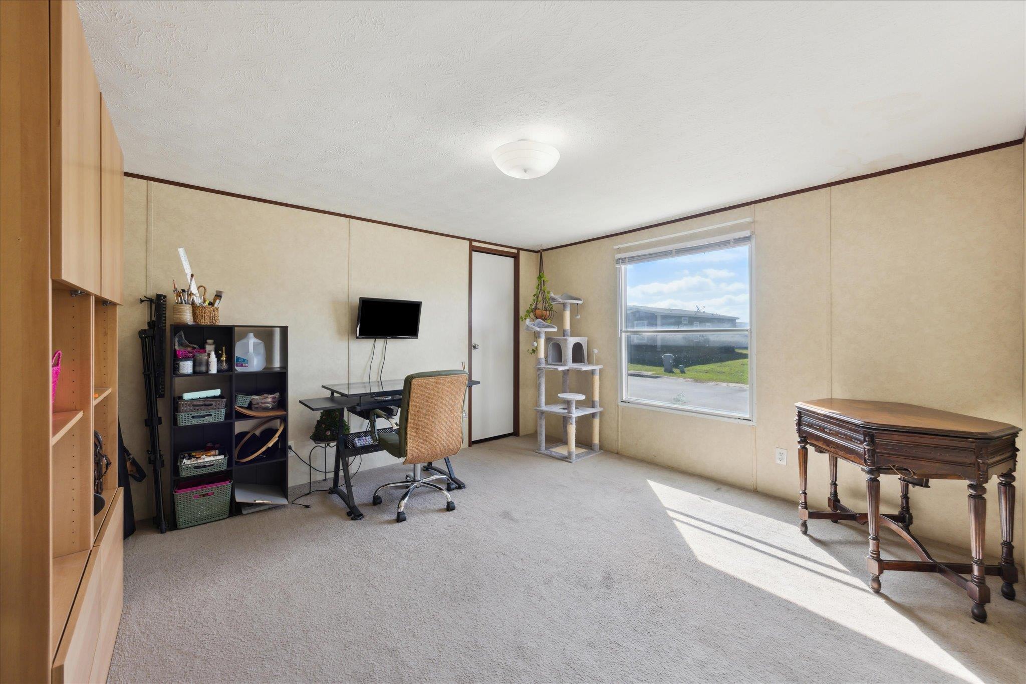237 Southfork DR