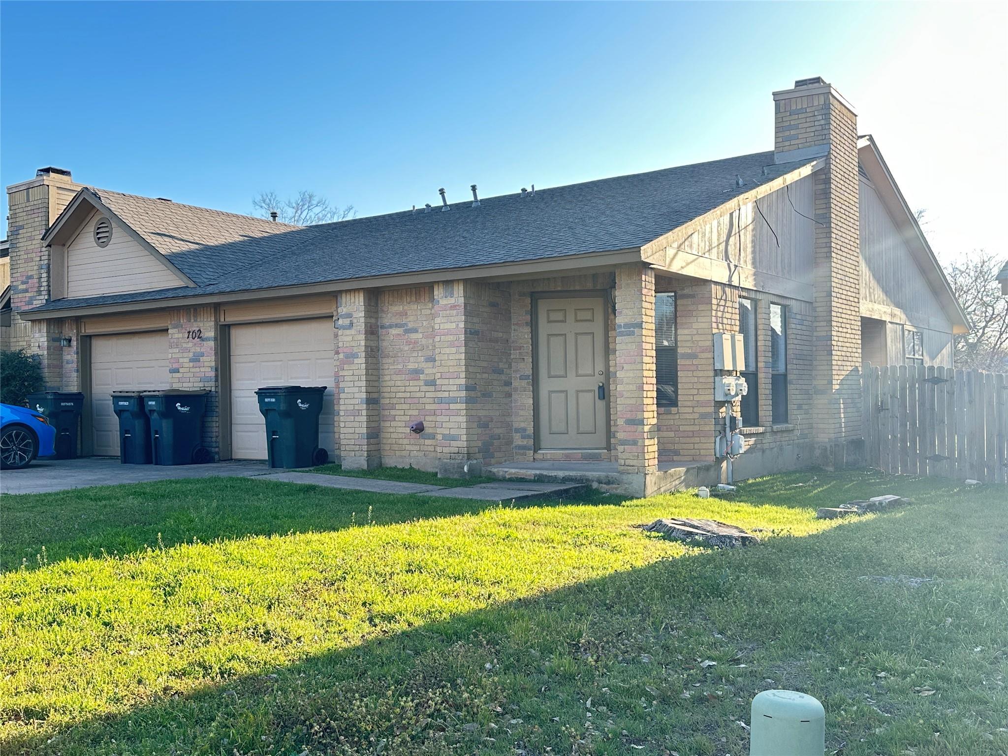 702 Rollingway DR # B