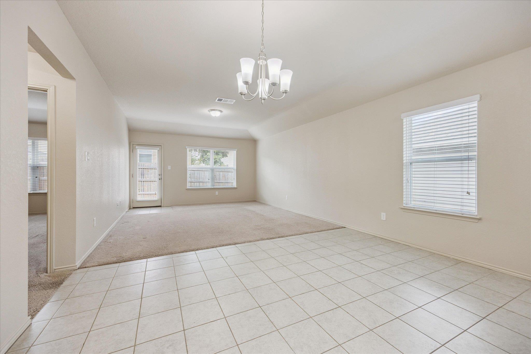 181 Lake Gln DR