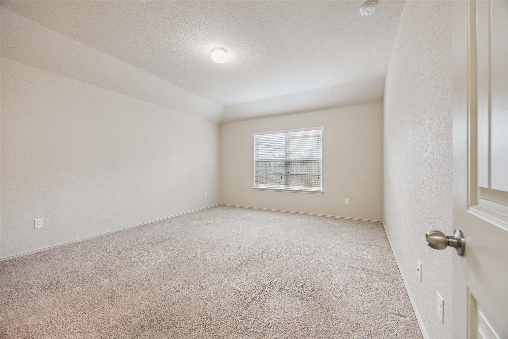 181 Lake Gln DR