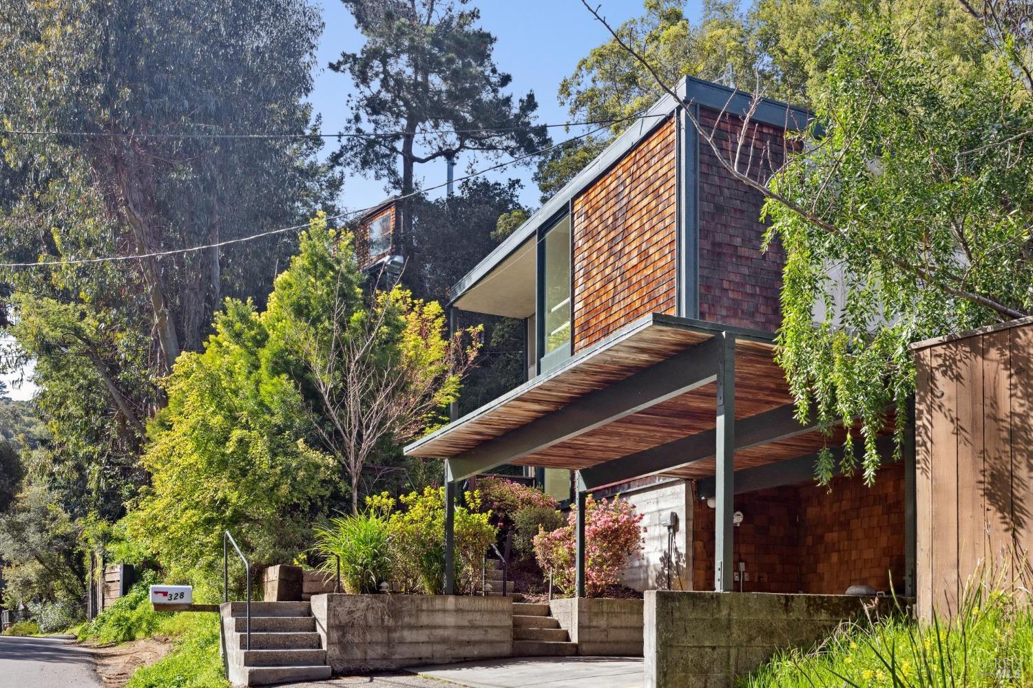 328 N Ferndale Avenue