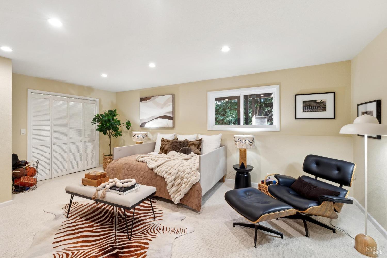 328 N Ferndale Avenue