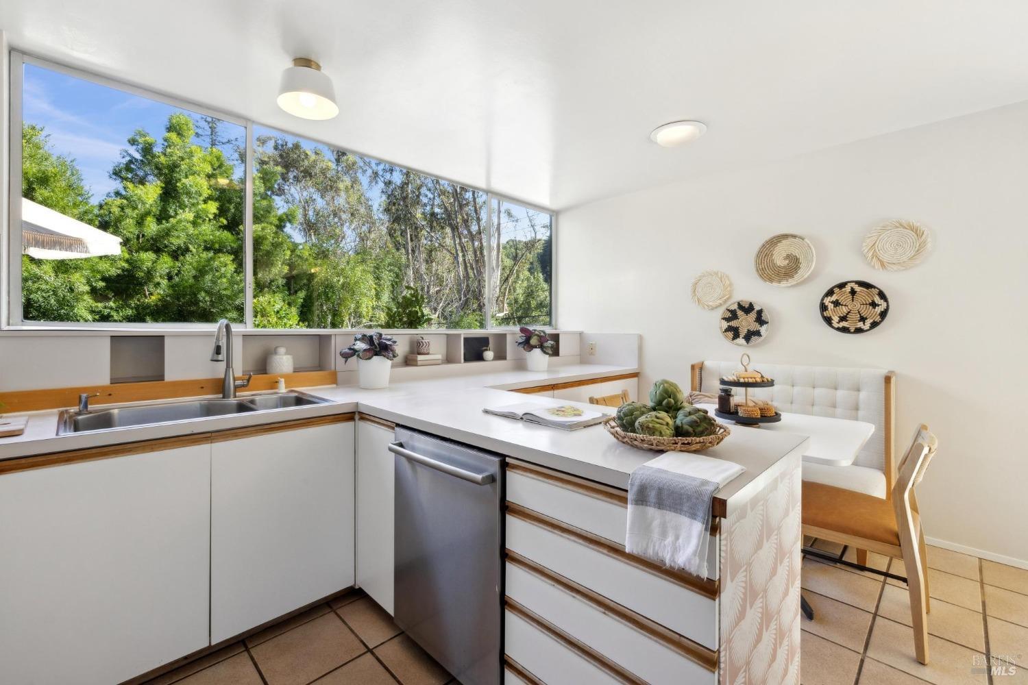 328 N Ferndale Avenue