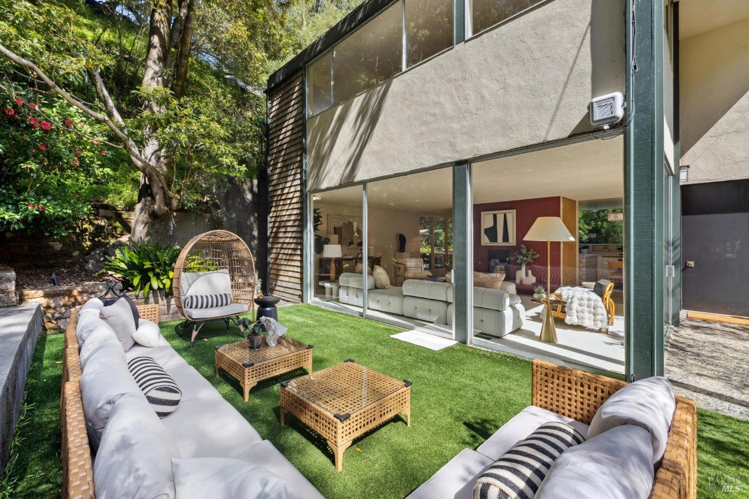 328 N Ferndale Avenue