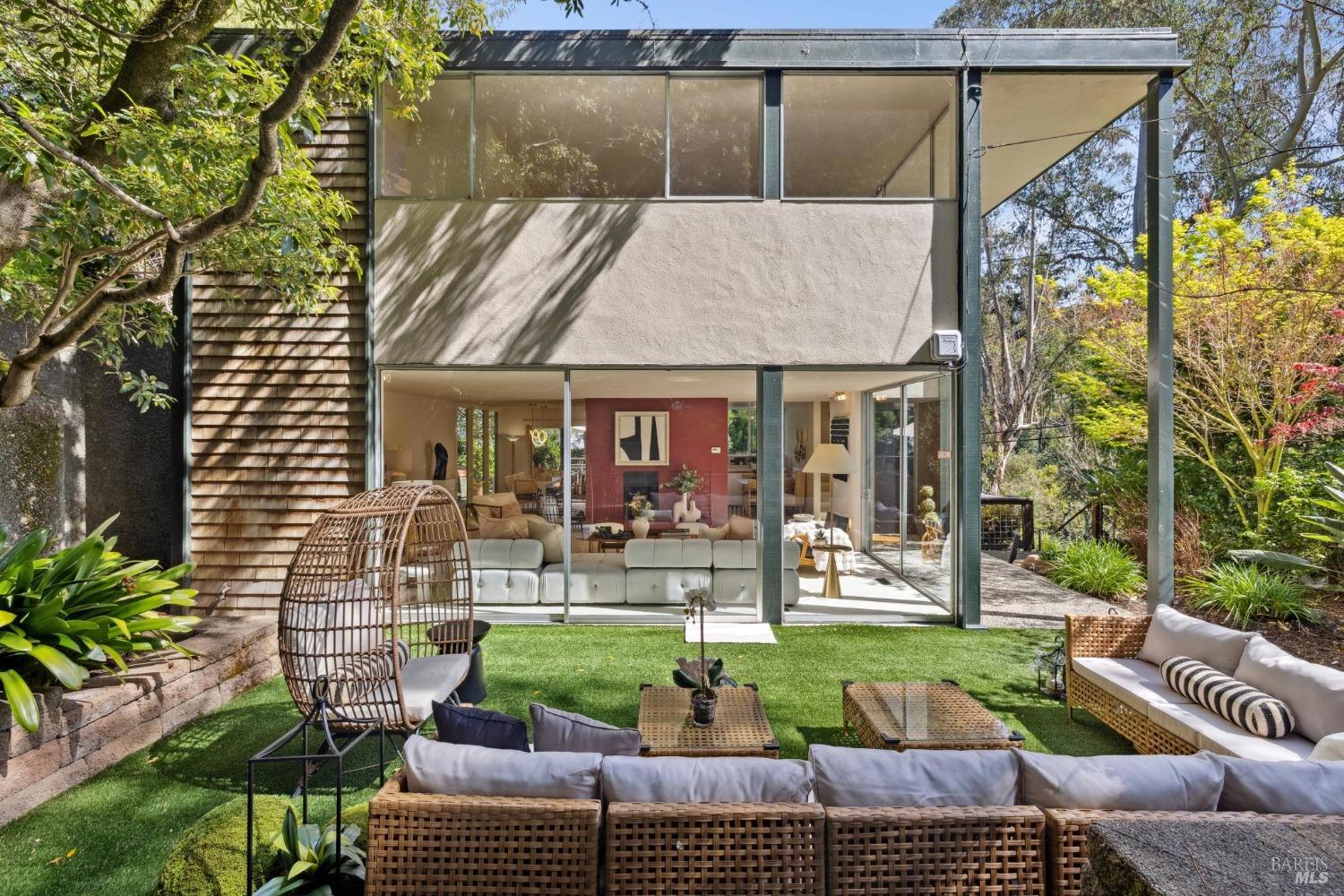 328 N Ferndale Avenue