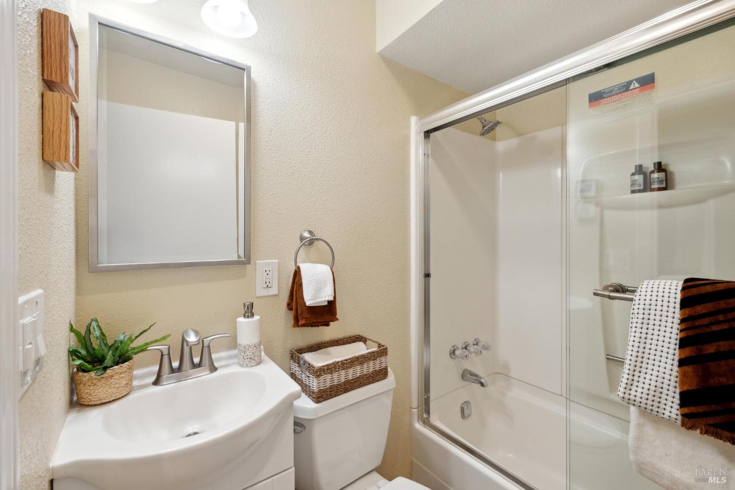 328 N Ferndale Avenue