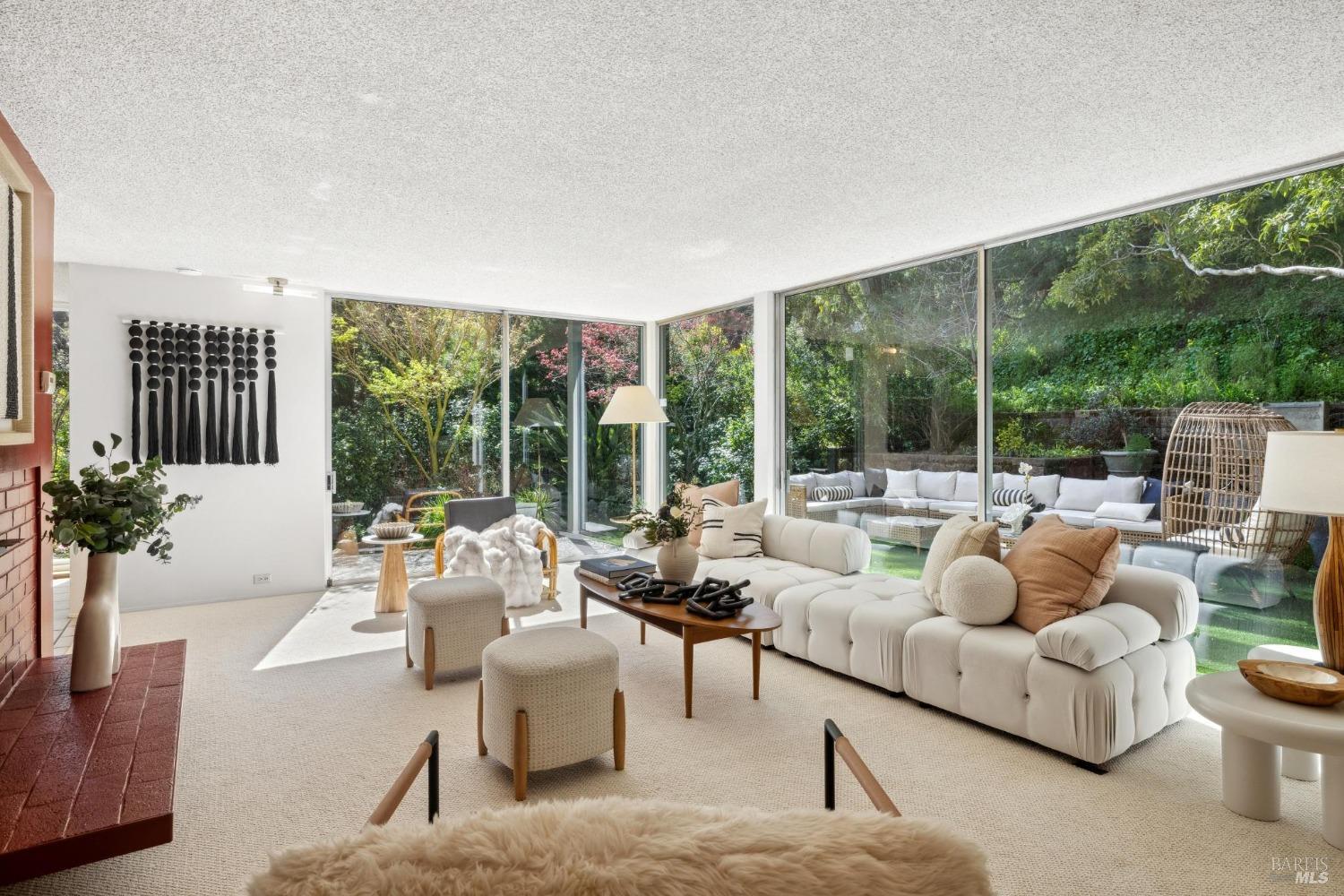 328 N Ferndale Avenue