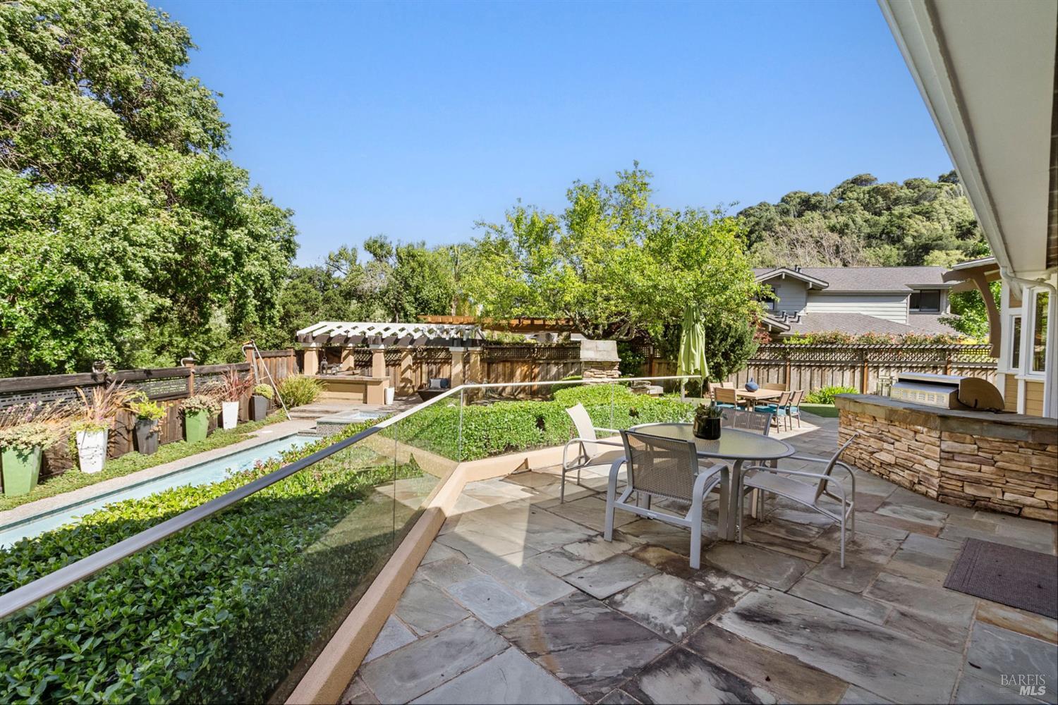 1 Golden Lily Place