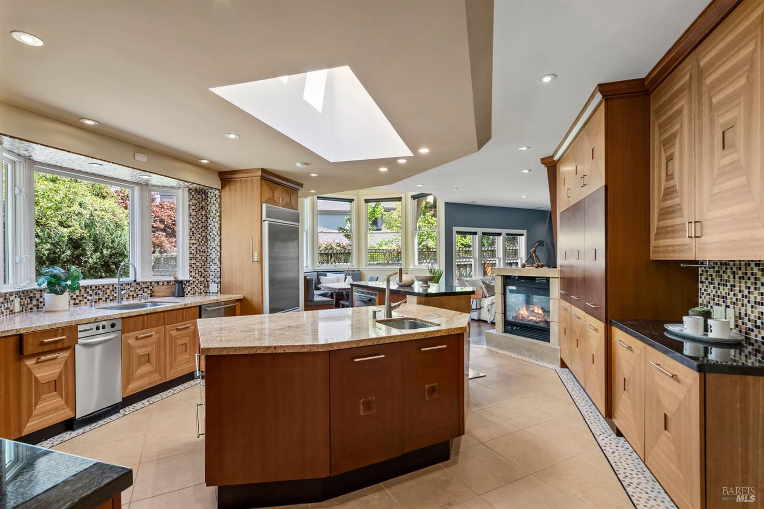 1 Golden Lily Place