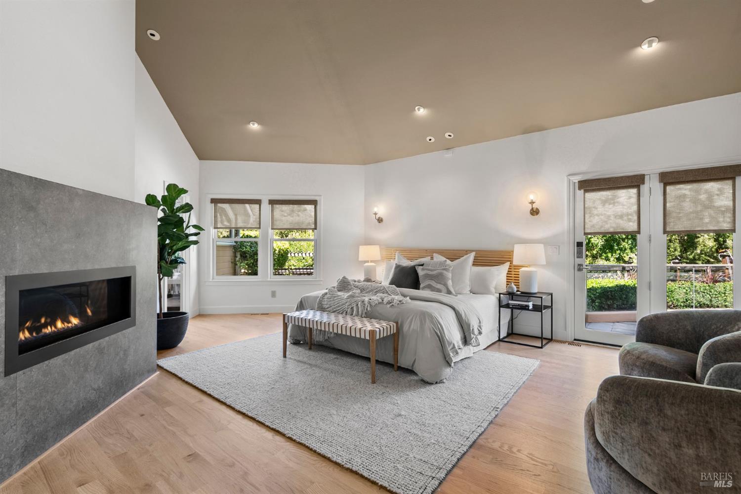 1 Golden Lily Place