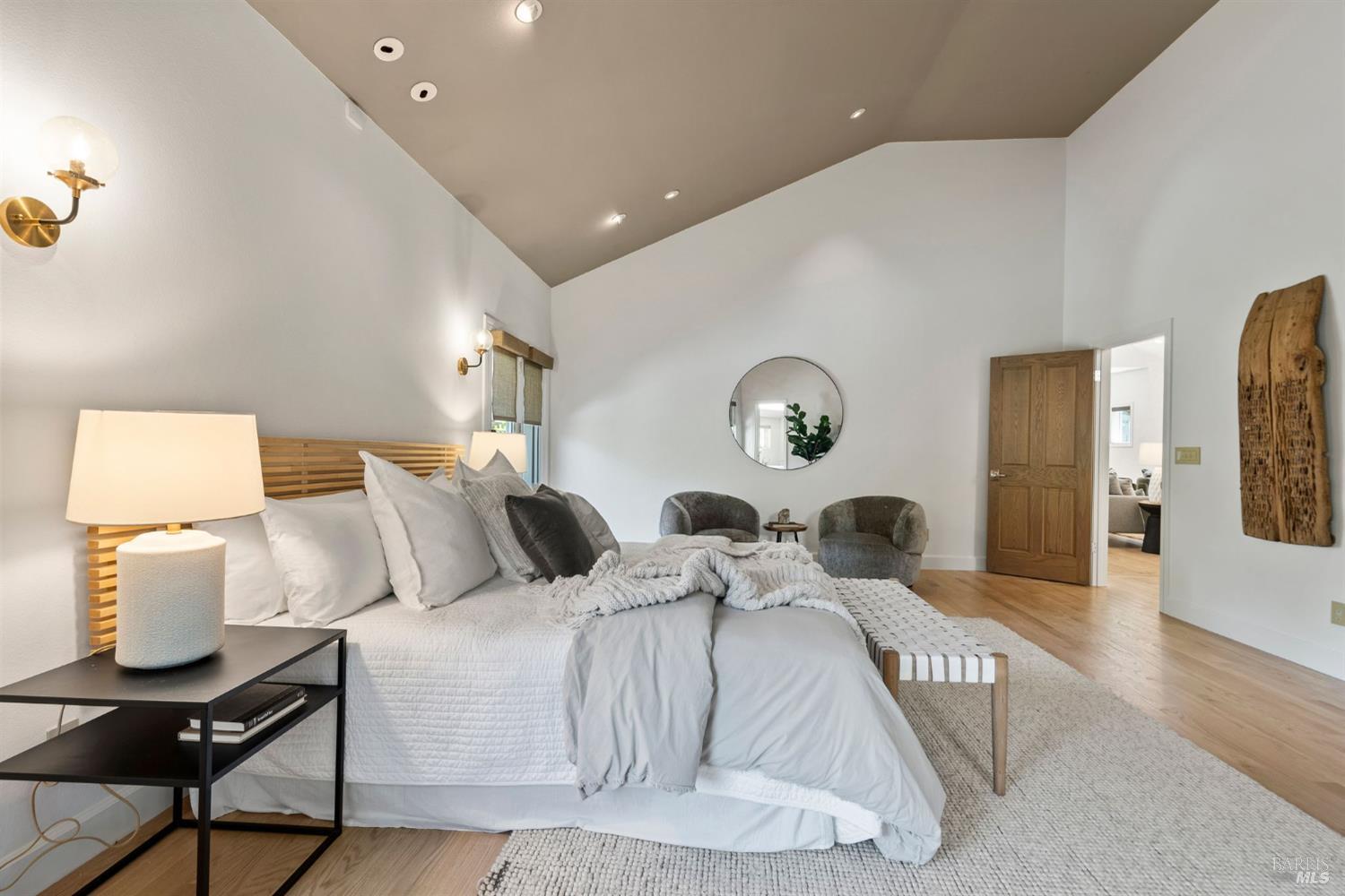 1 Golden Lily Place