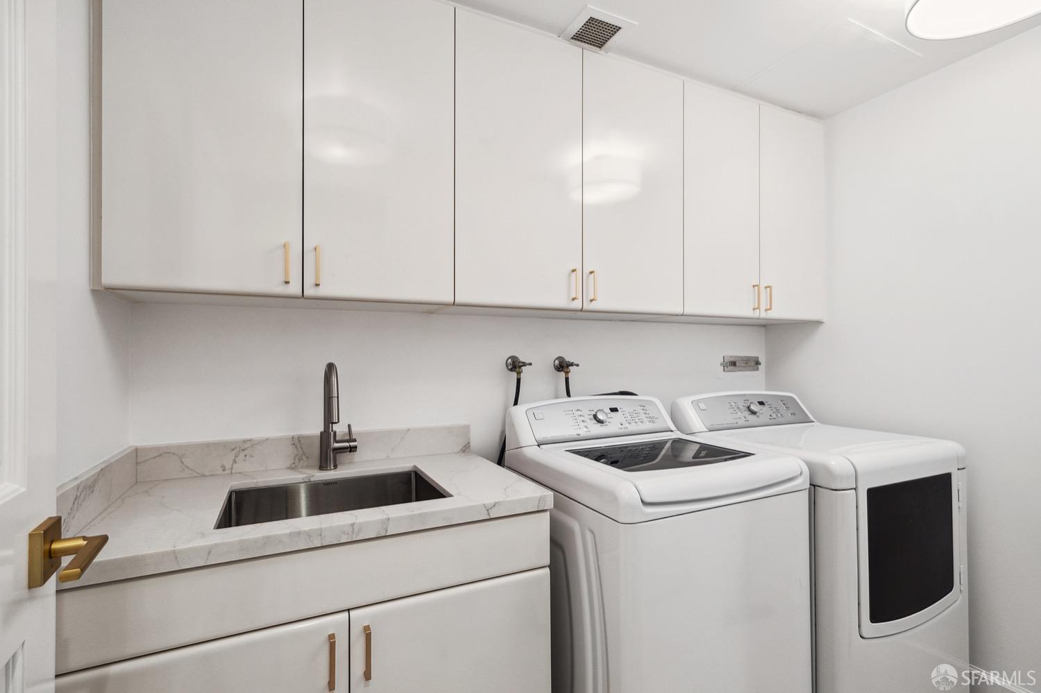 1045 Mason Street # 401