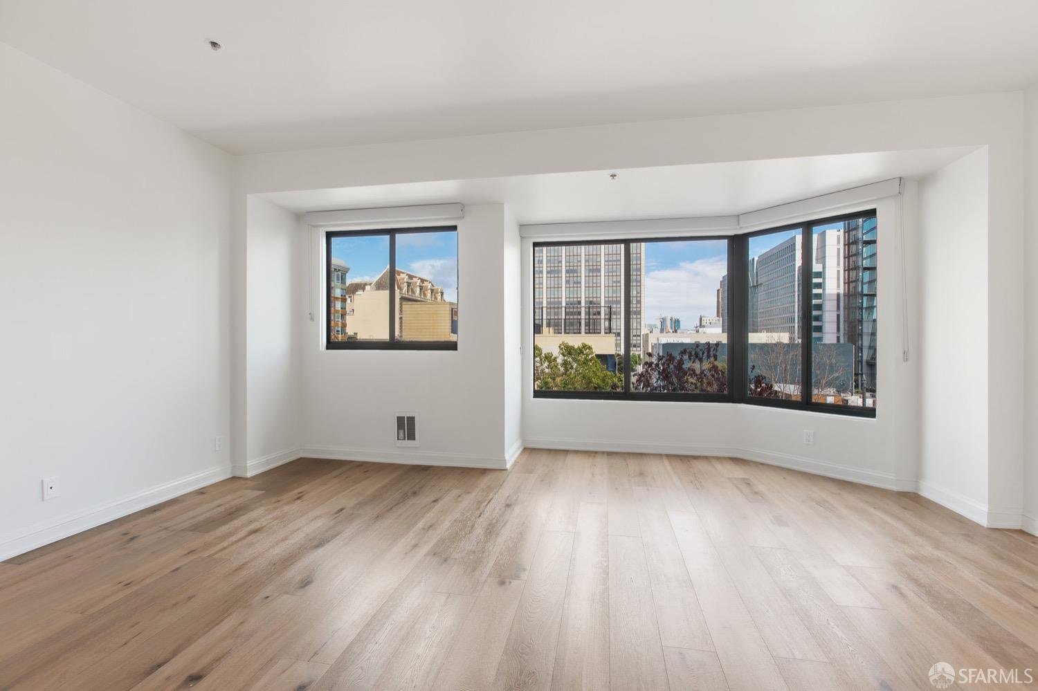 601 Van Ness Avenue Unit: 11