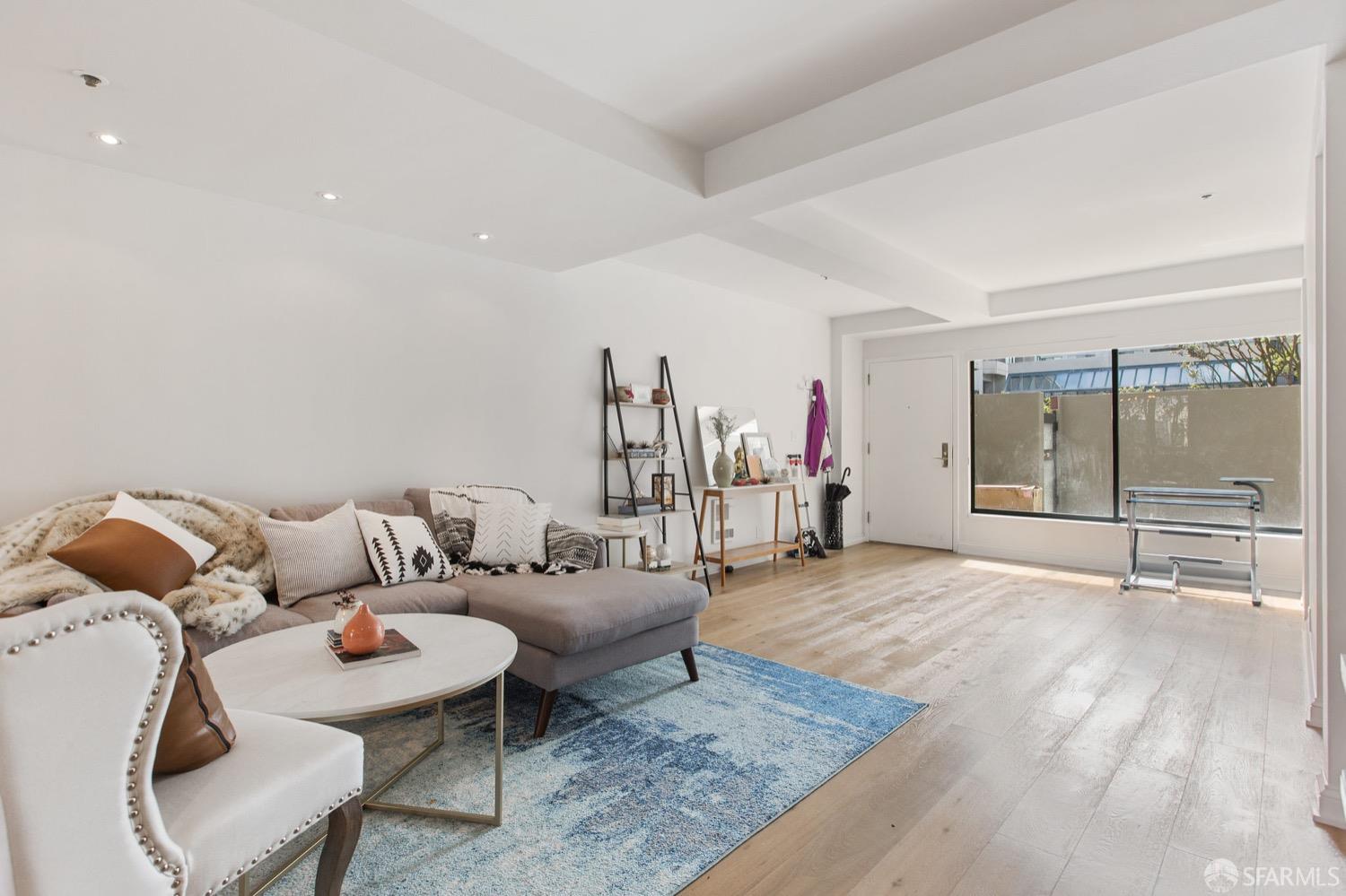 601 Van Ness Avenue Unit: 11