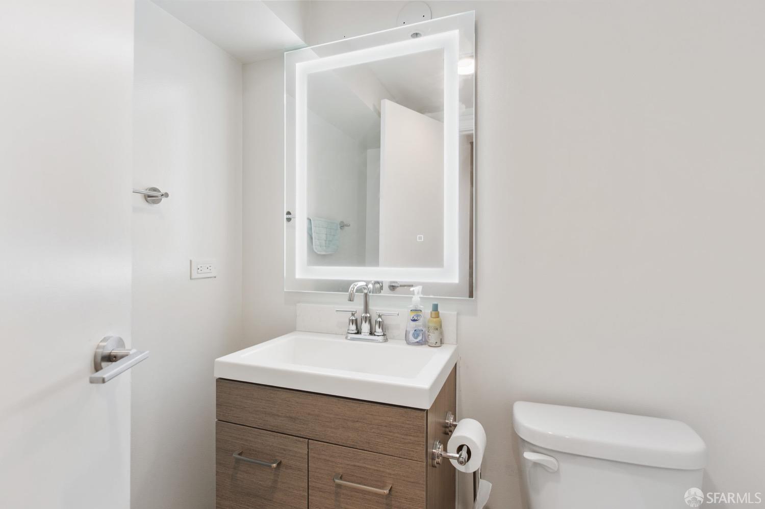 601 Van Ness Avenue Unit: 11