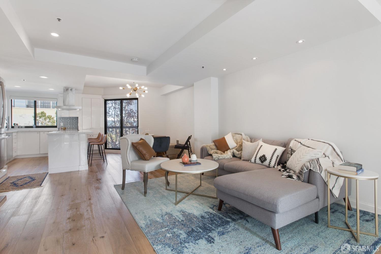 601 Van Ness Avenue Unit: 11