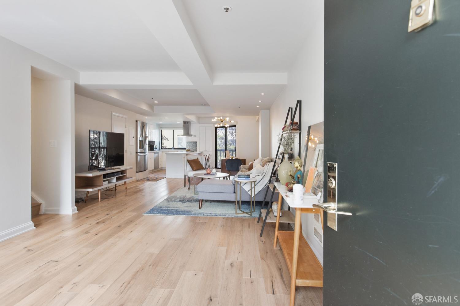 601 Van Ness Avenue Unit: 11