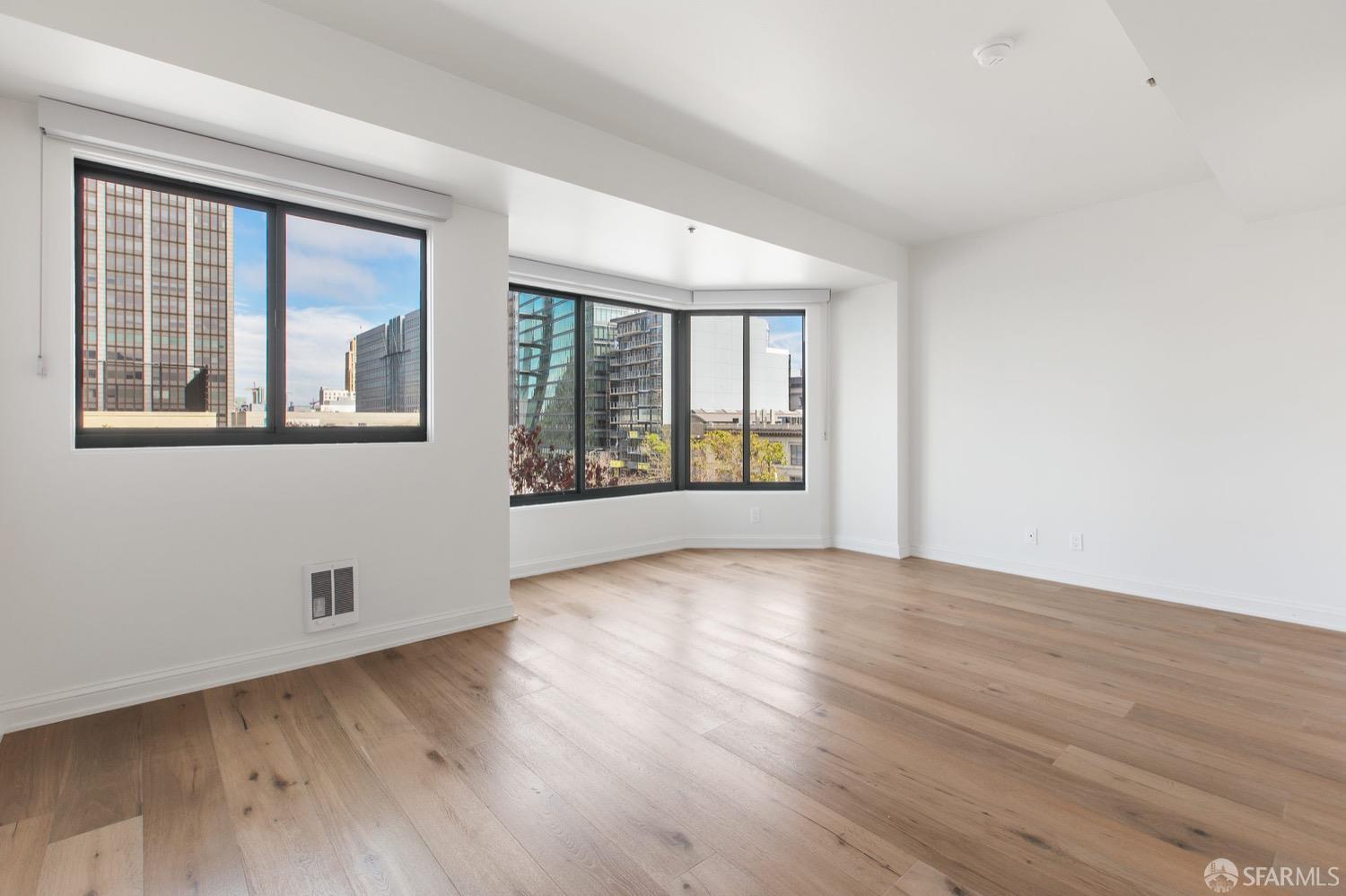 601 Van Ness Avenue Unit: 11