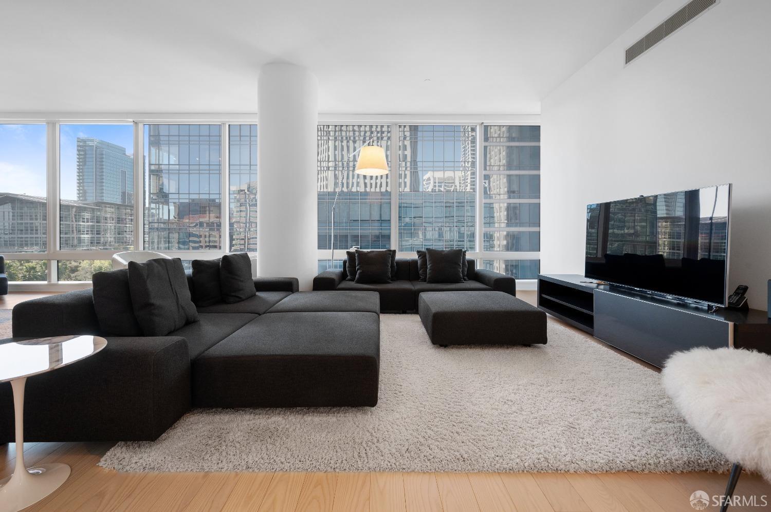 301 Mission Street Unit: PH6