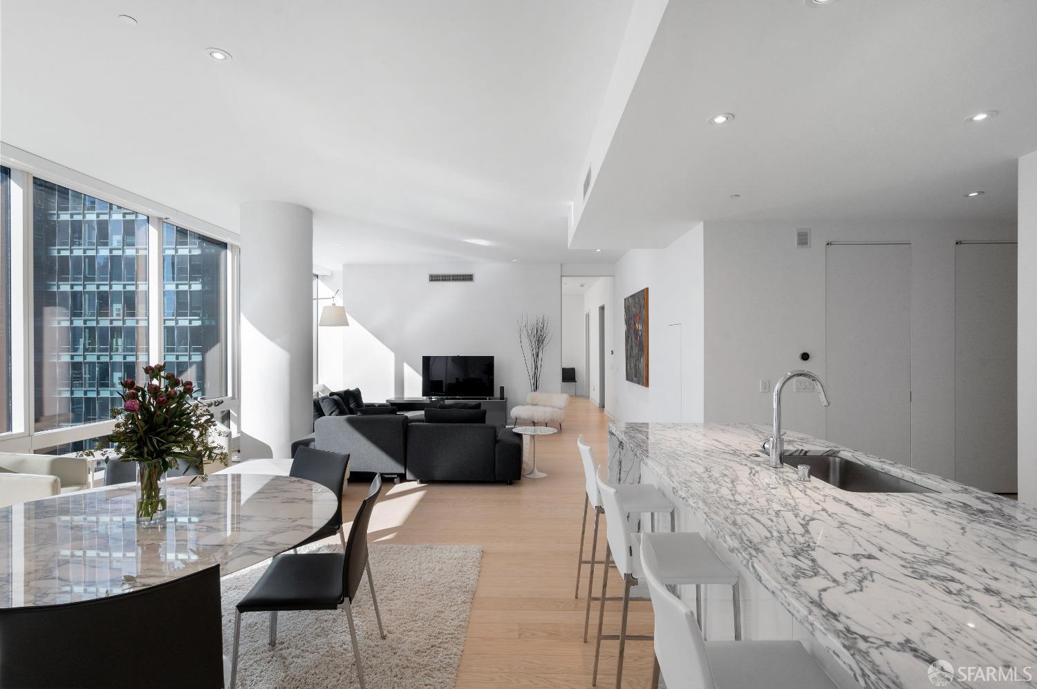 301 Mission Street Unit: PH6