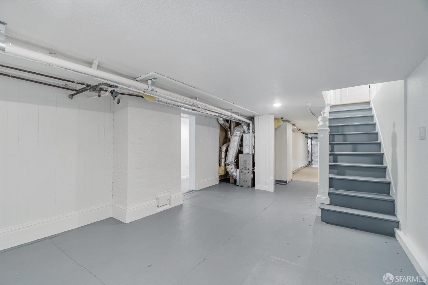 137 6th Avenue