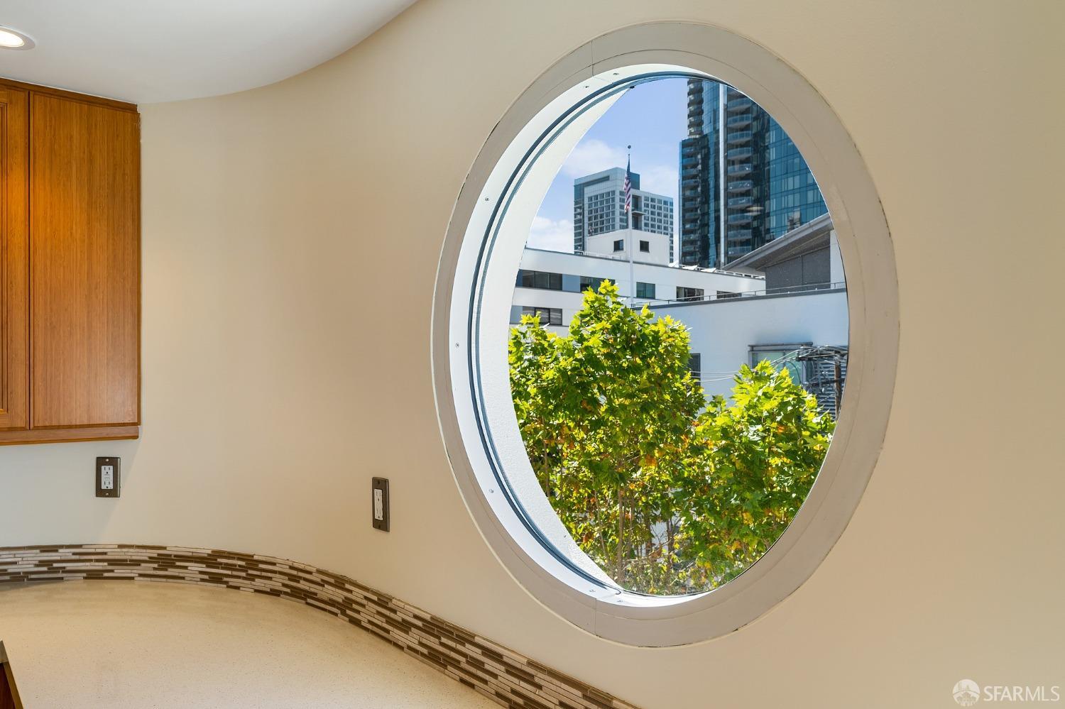 403 Main Street # 518N