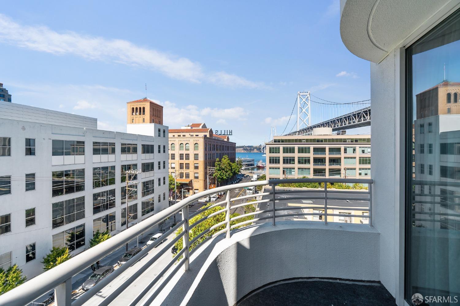 403 Main Street # 518N