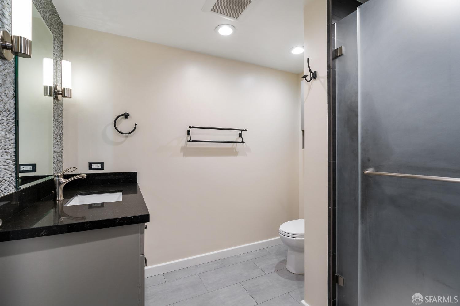 403 Main Street # 518N