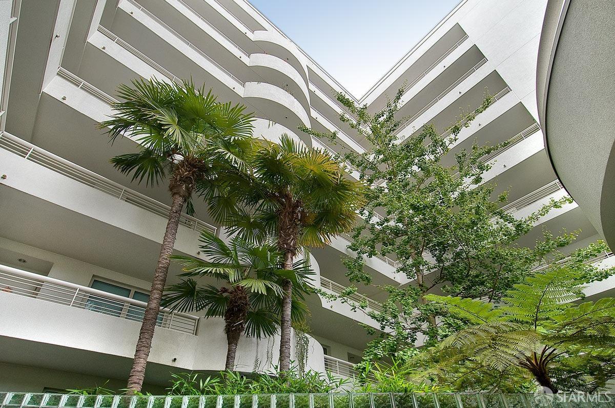 403 Main Street # 518N