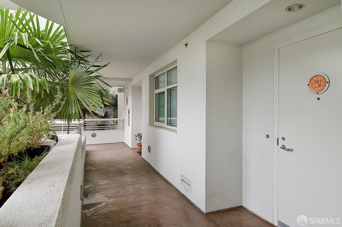 403 Main Street # 518N