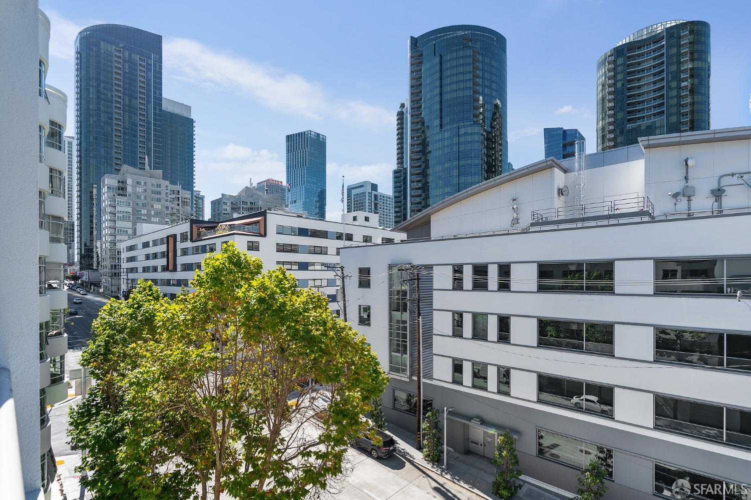 403 Main Street # 518N