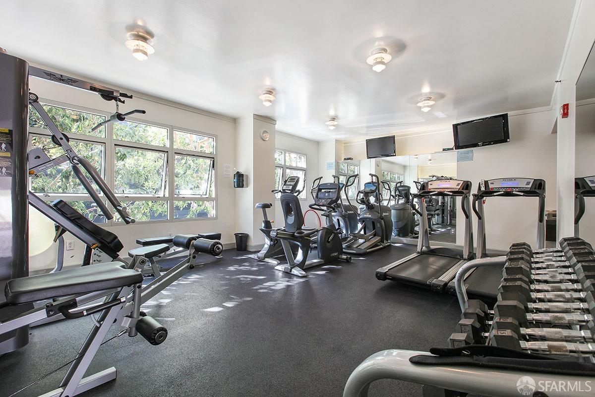 403 Main Street # 518N