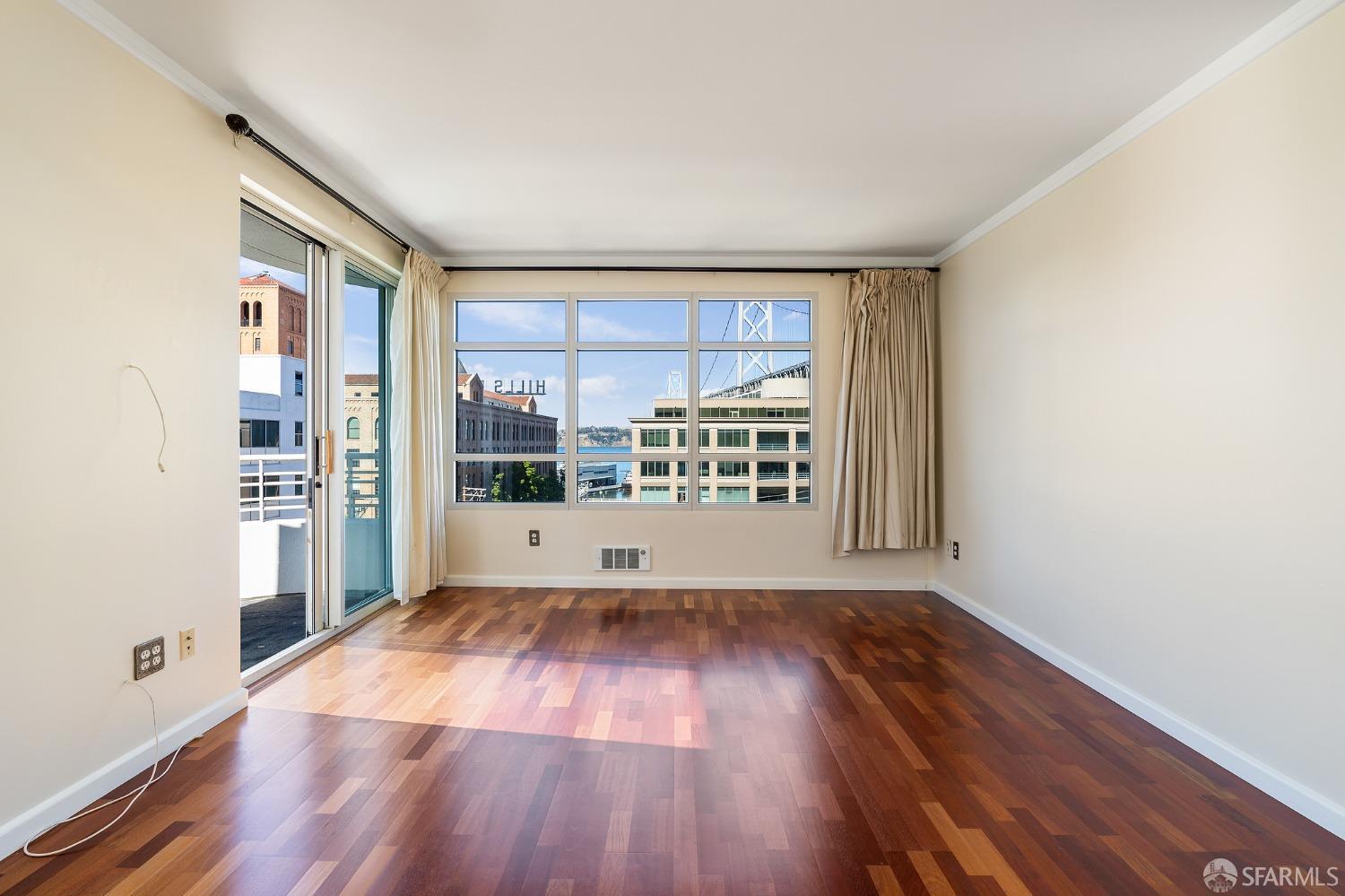 403 Main Street # 518N