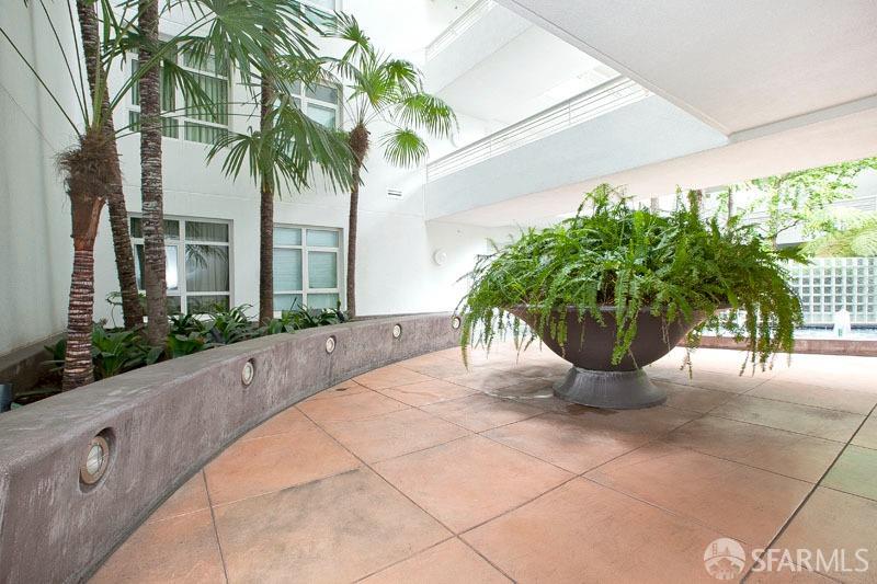 403 Main Street # 518N