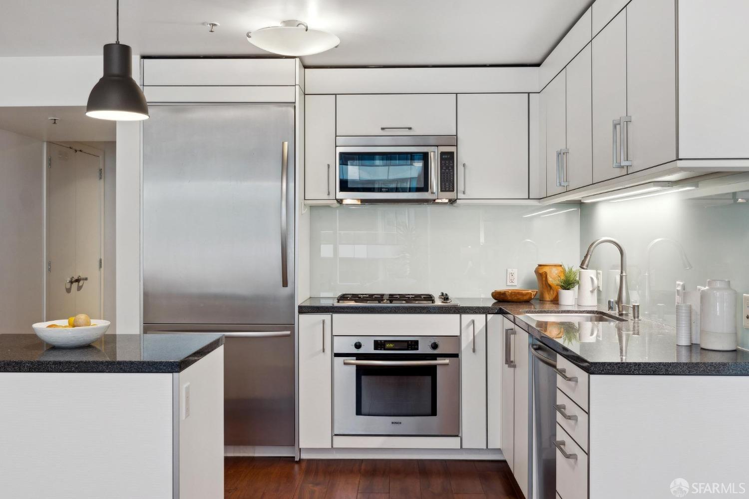 301 Main Street # 5F