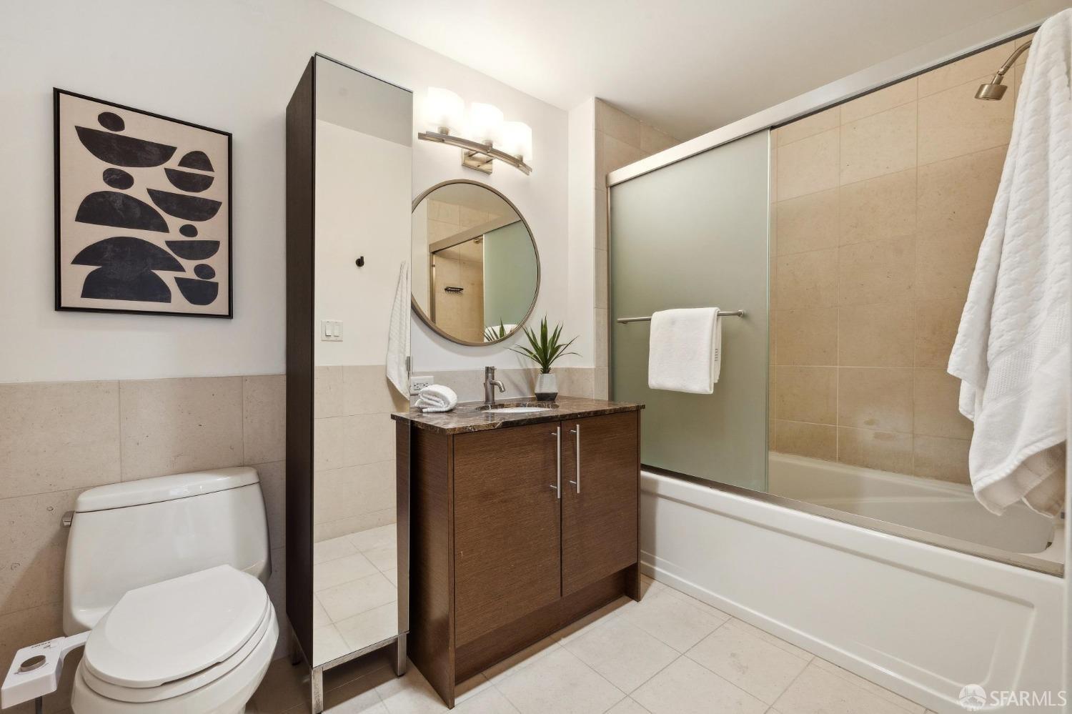 301 Main Street # 5F