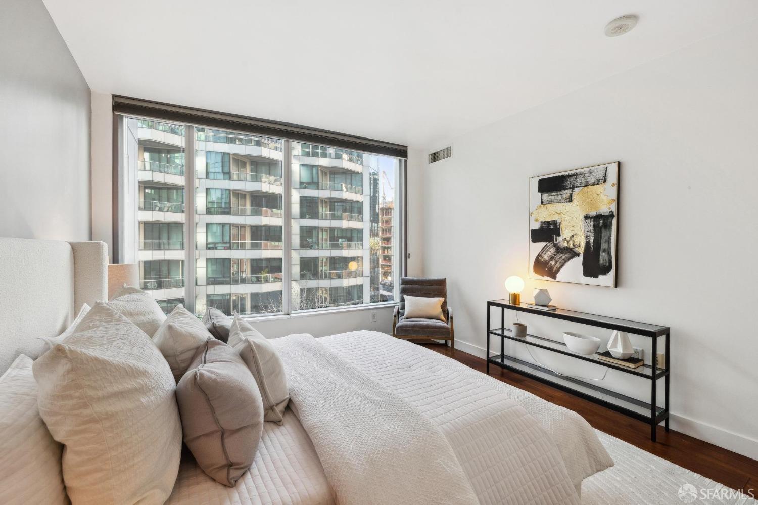 301 Main Street # 5F