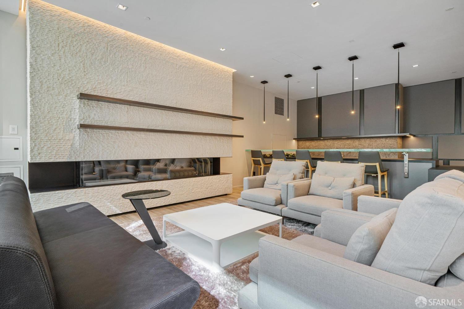 301 Main Street # 5F