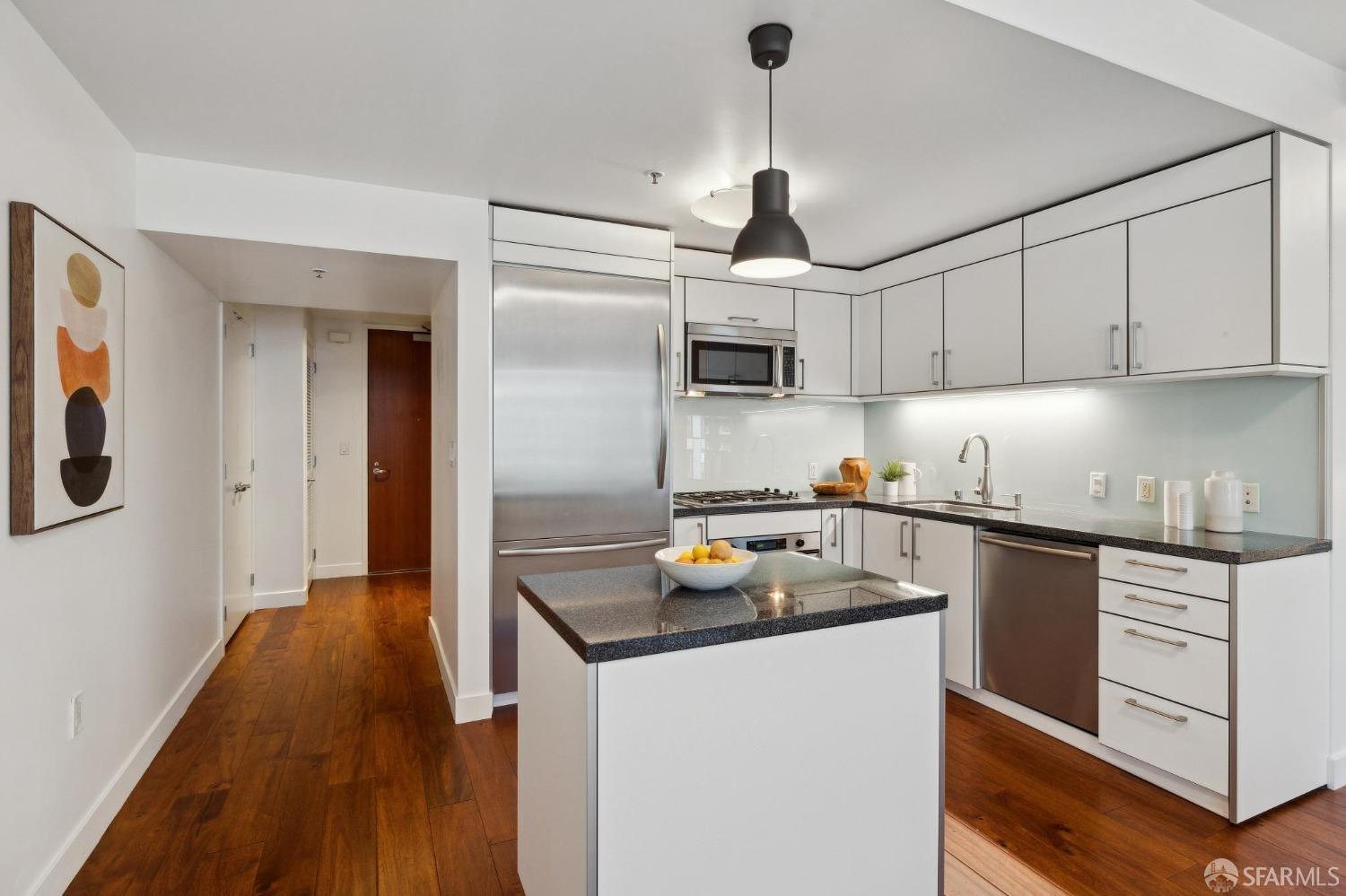 301 Main Street # 5F